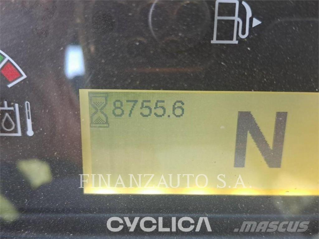 CAT 930M Kolesni nakladalci