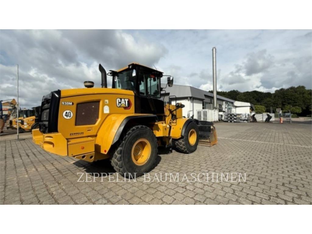 CAT 930M Kolesni nakladalci