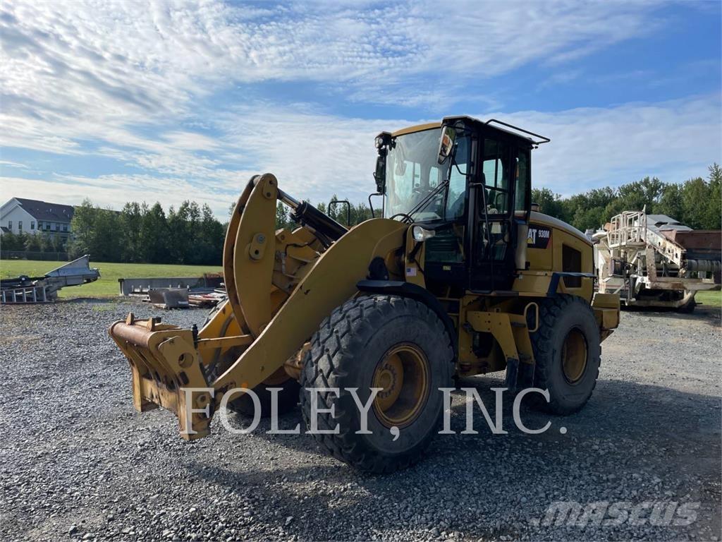 CAT 930M Kolesni nakladalci