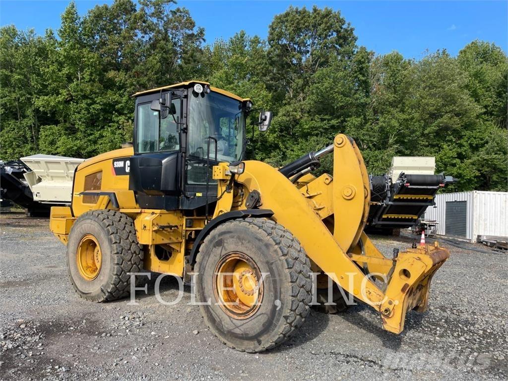 CAT 930M Kolesni nakladalci