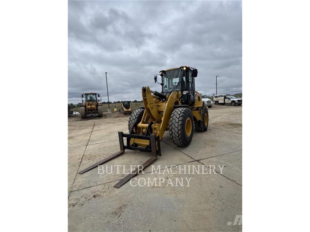 CAT 930M Kolesni nakladalci