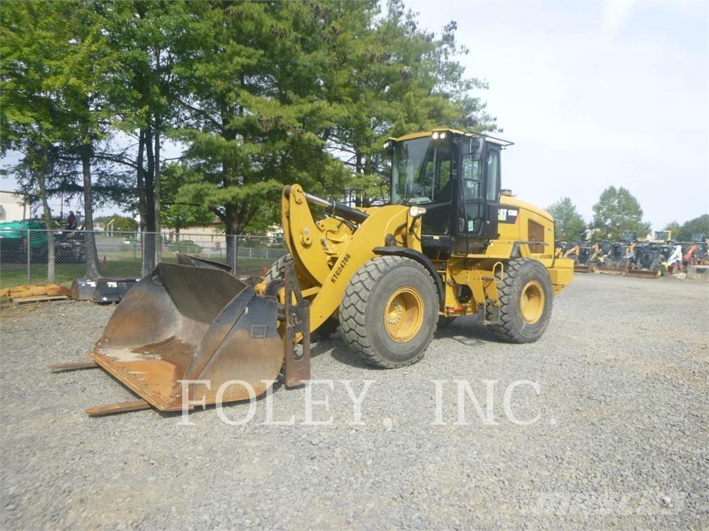 CAT 930M Kolesni nakladalci