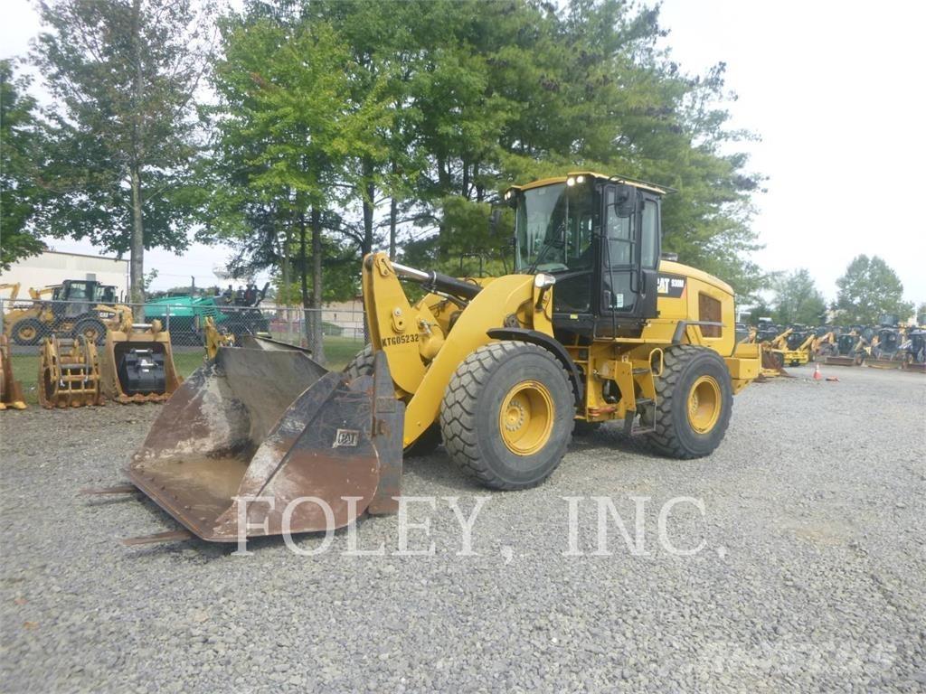 CAT 930M Kolesni nakladalci