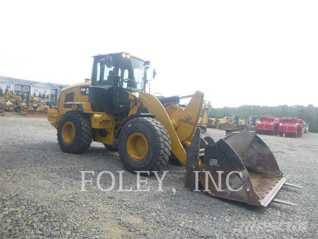CAT 930M Kolesni nakladalci