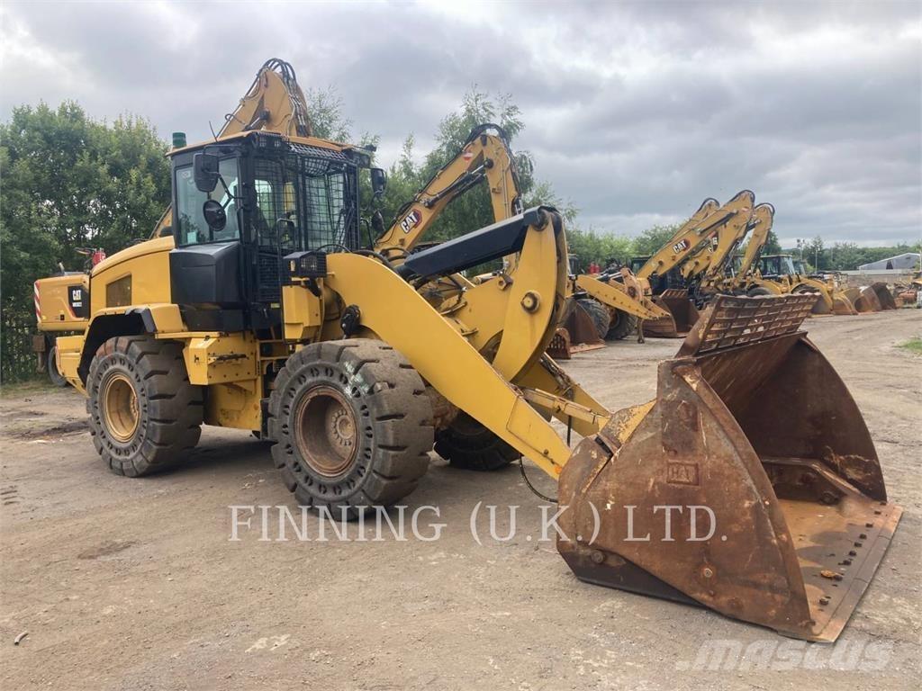 CAT 930M Kolesni nakladalci