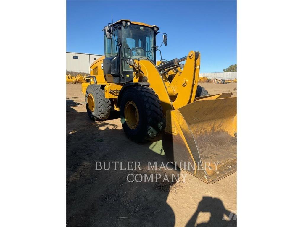 CAT 930M Kolesni nakladalci