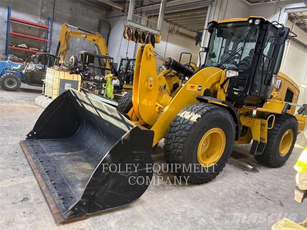 CAT 930M Kolesni nakladalci