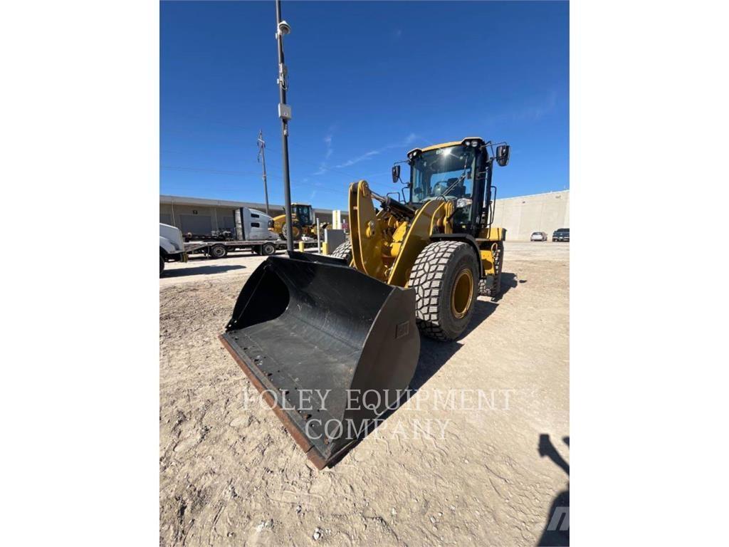 CAT 930M Kolesni nakladalci