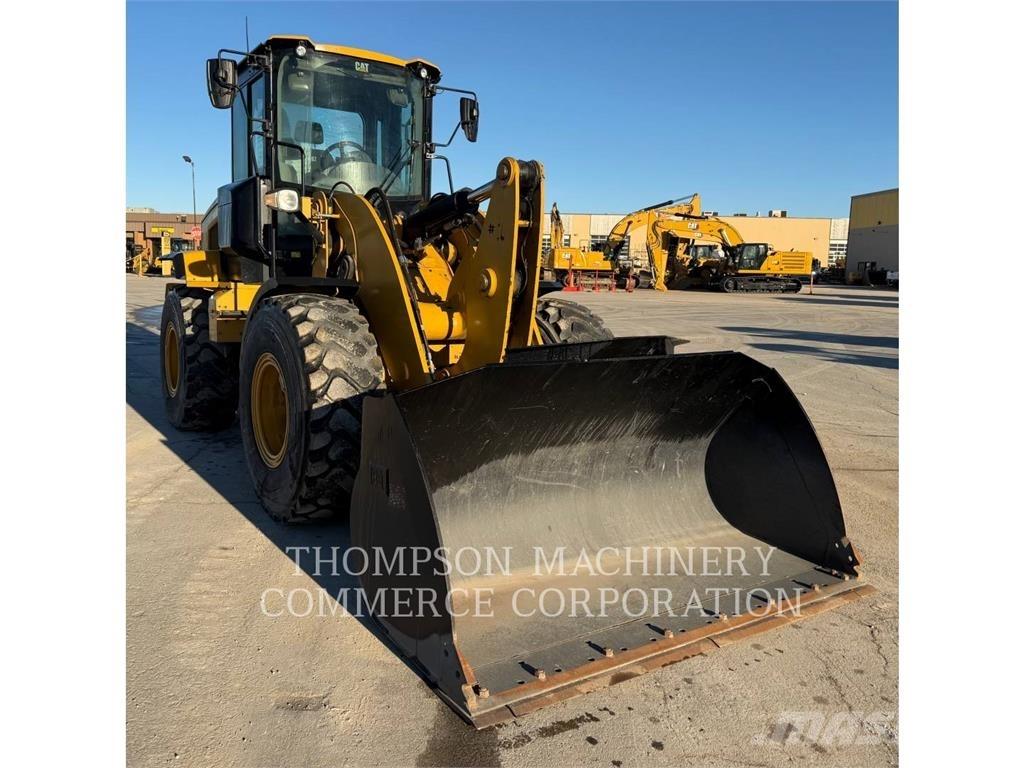 CAT 930M Kolesni nakladalci