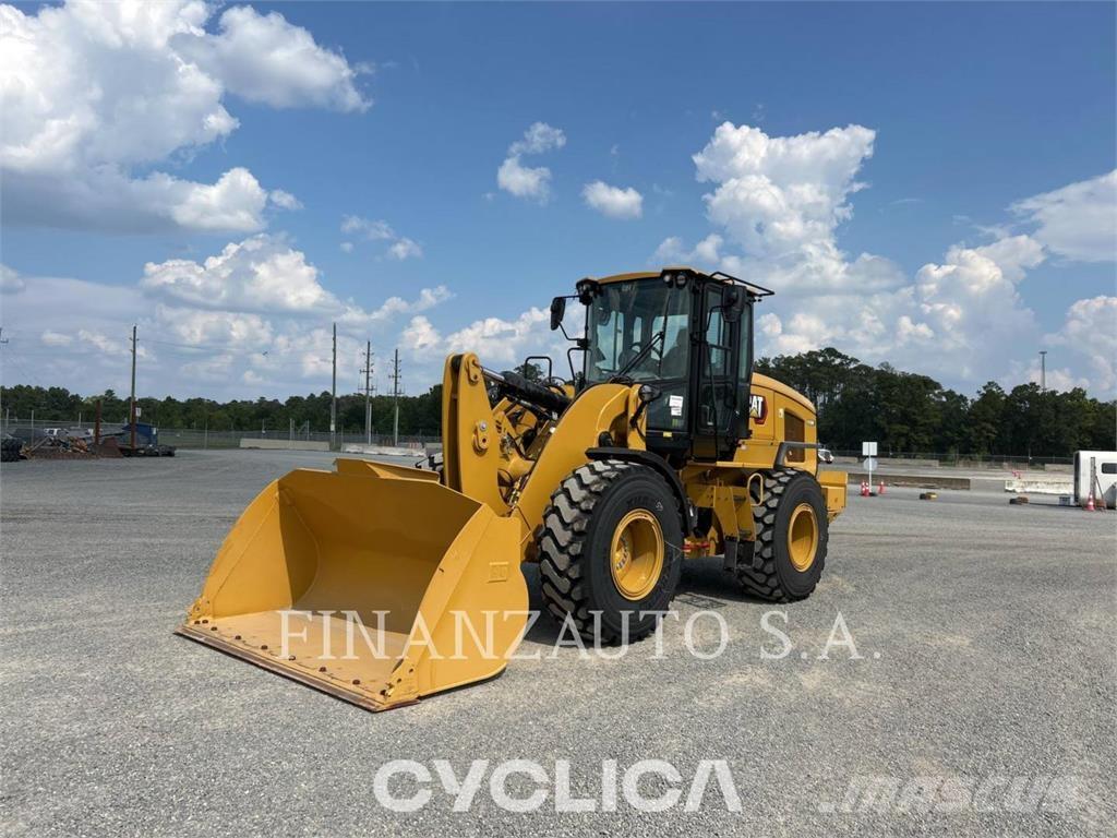 CAT 930M Kolesni nakladalci