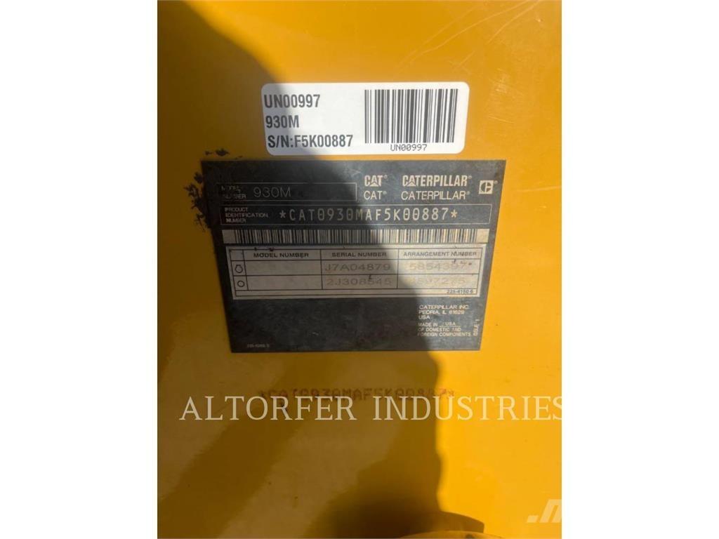 CAT 930M Kolesni nakladalci