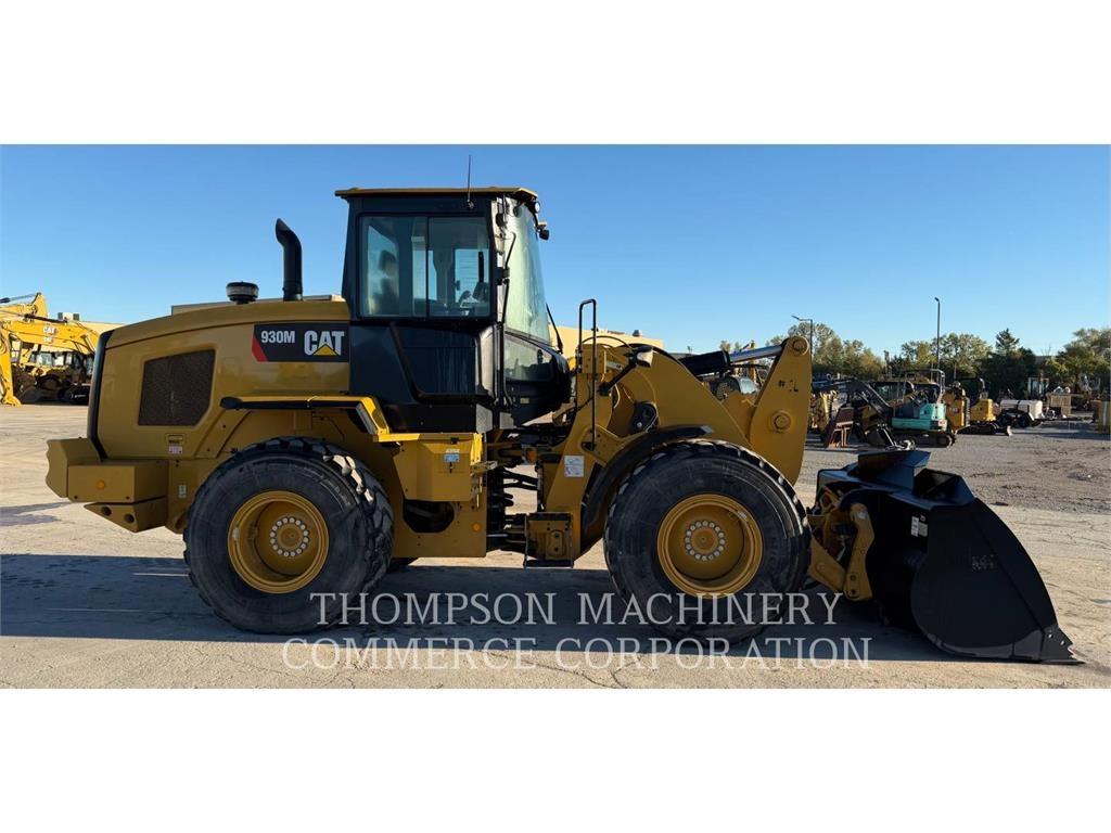 CAT 930M Kolesni nakladalci
