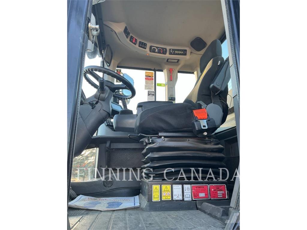 CAT 930M Kolesni nakladalci