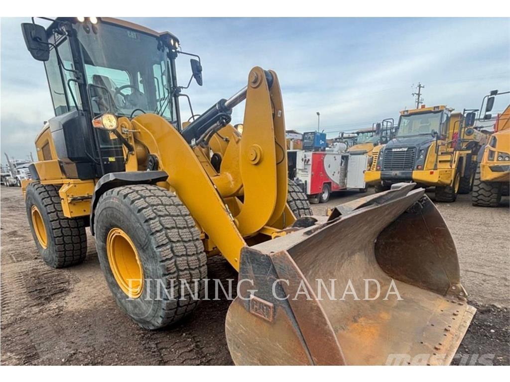 CAT 930M Kolesni nakladalci