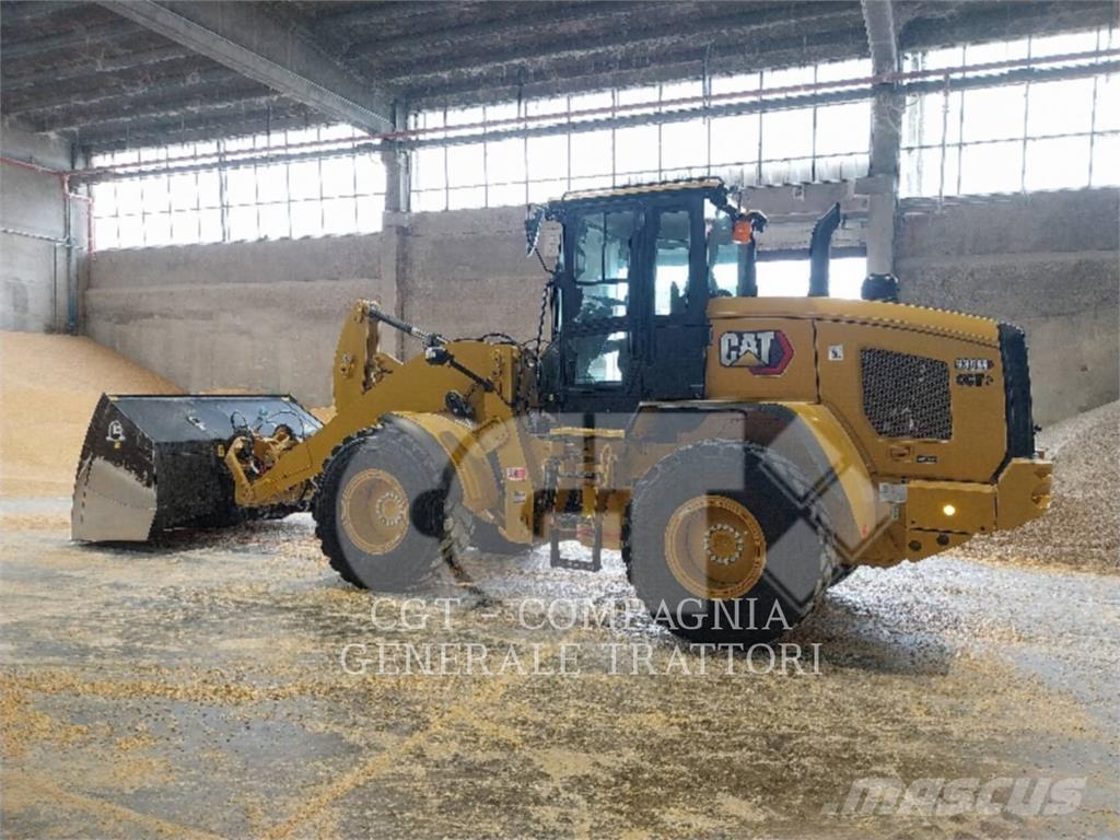 CAT 930M Kolesni nakladalci