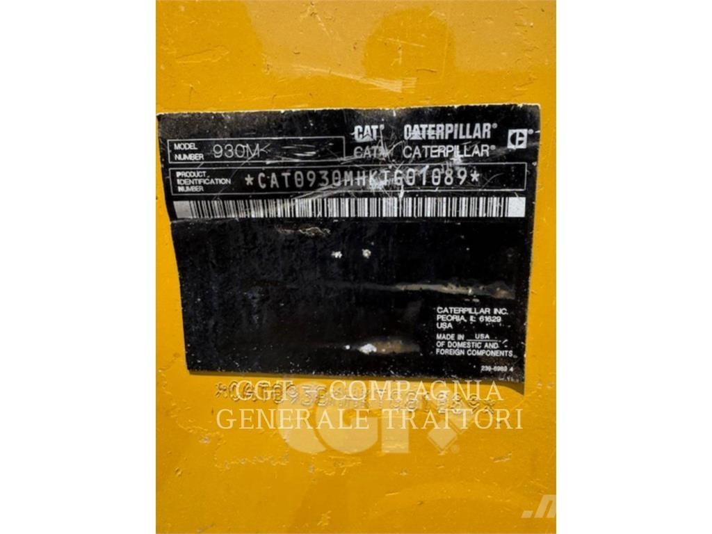 CAT 930M Kolesni nakladalci