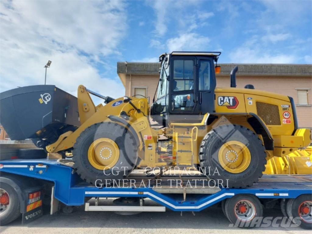CAT 930M Kolesni nakladalci