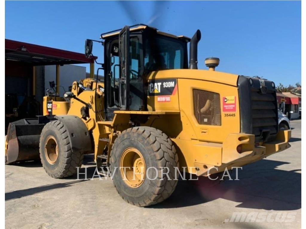 CAT 930M Kolesni nakladalci