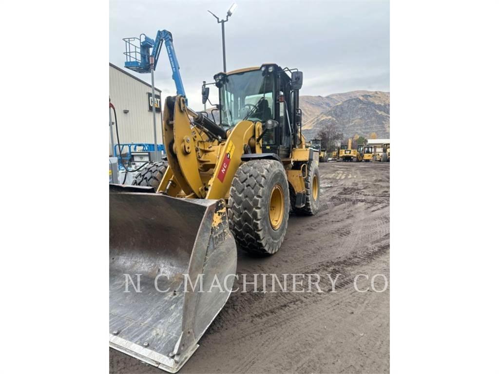 CAT 930M Kolesni nakladalci
