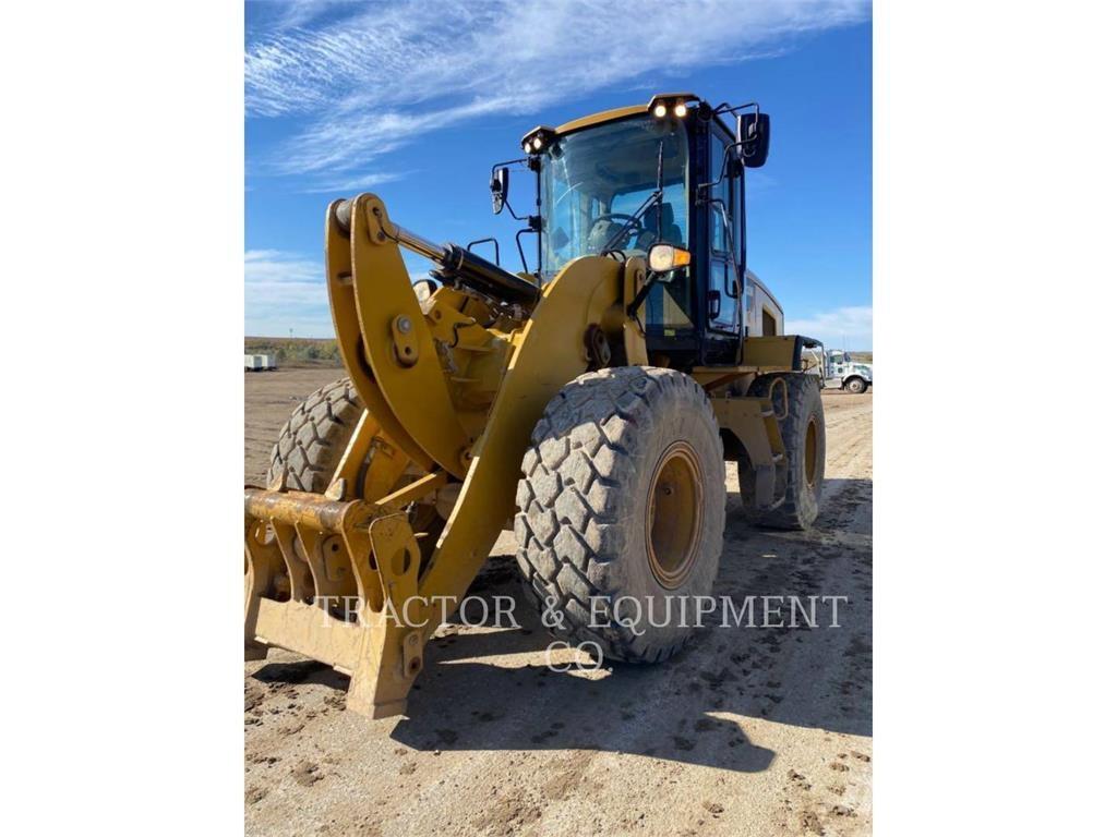 CAT 930M Kolesni nakladalci