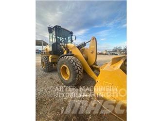 CAT 930M 2V Kolesni nakladalci