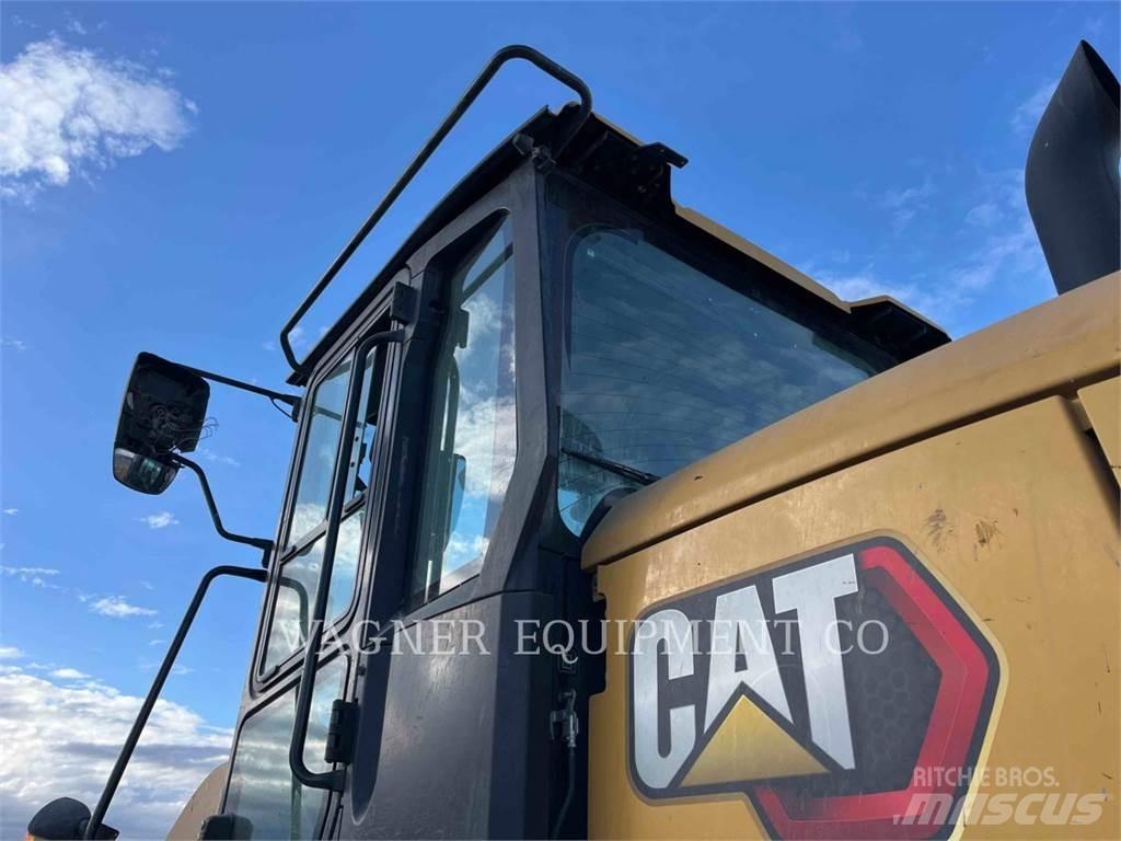 CAT 930M AG HL Kolesni nakladalci