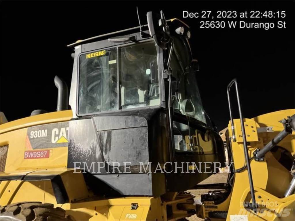 CAT 930M FC Kolesni nakladalci