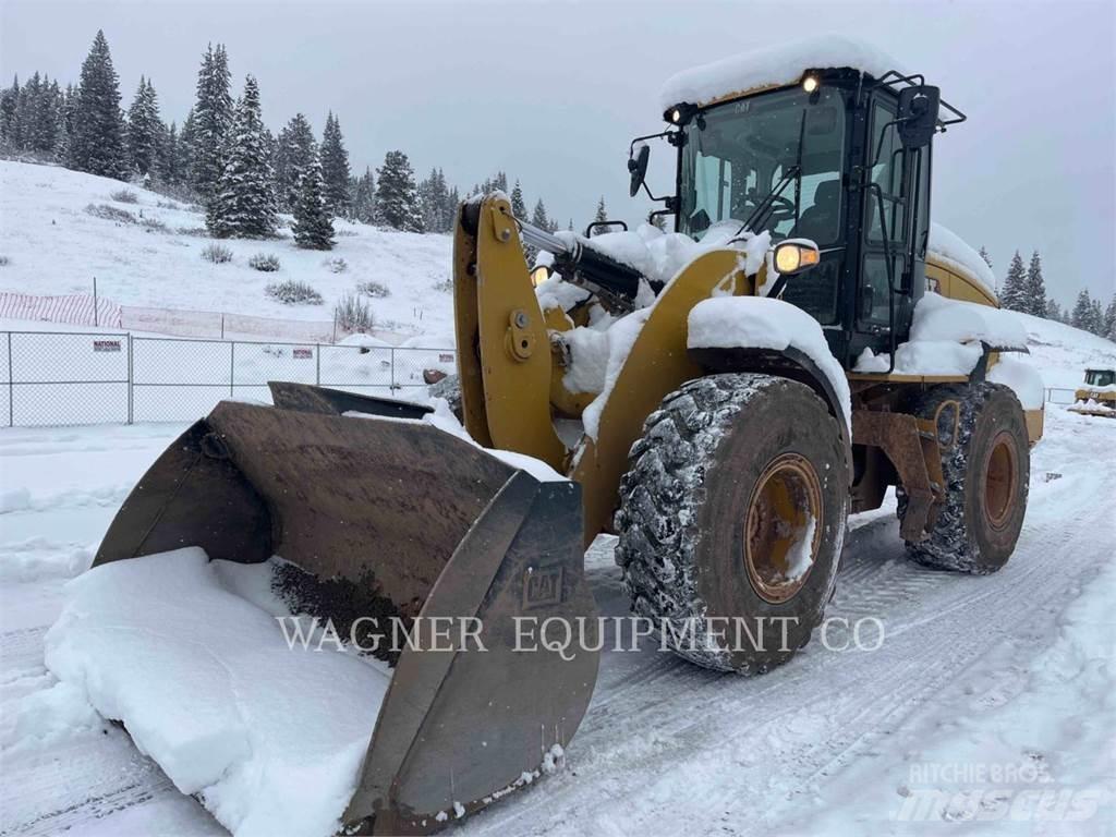 CAT 930M FC Kolesni nakladalci