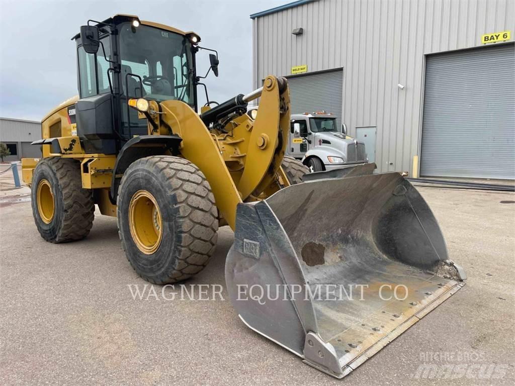CAT 930M FC Kolesni nakladalci