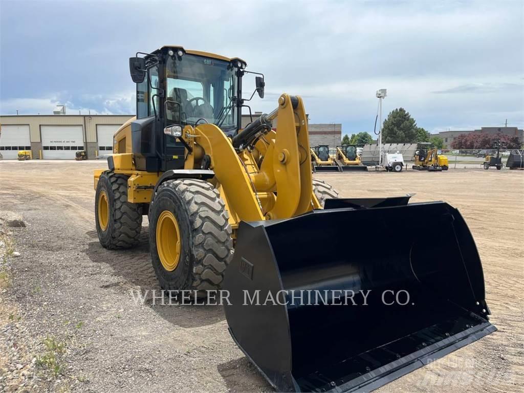 CAT 930M QC Kolesni nakladalci
