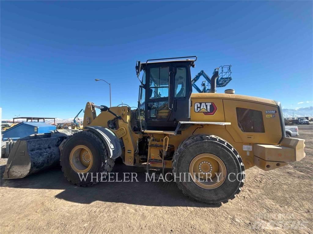 CAT 930M QC Kolesni nakladalci