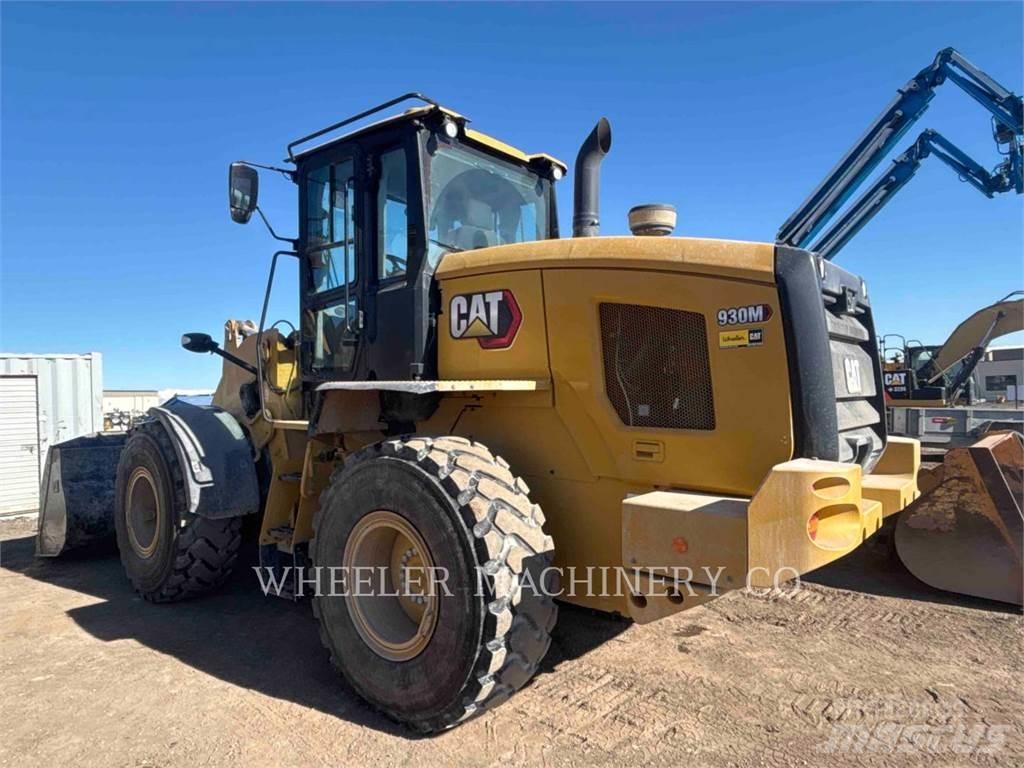 CAT 930M QC Kolesni nakladalci