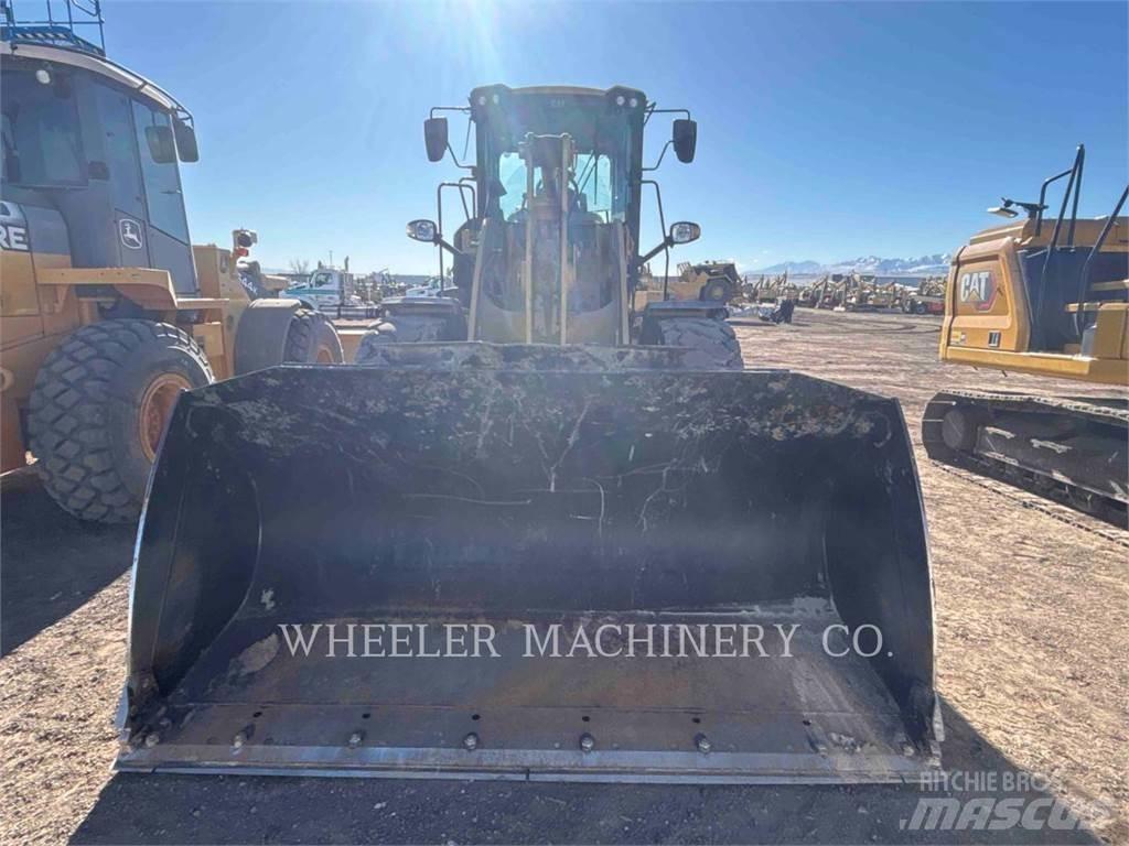 CAT 930M QC Kolesni nakladalci
