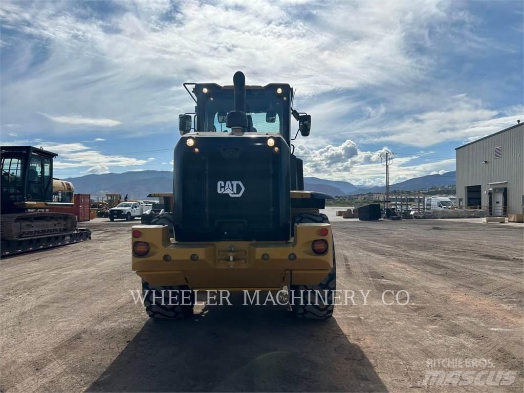 CAT 930M QC 3V Kolesni nakladalci