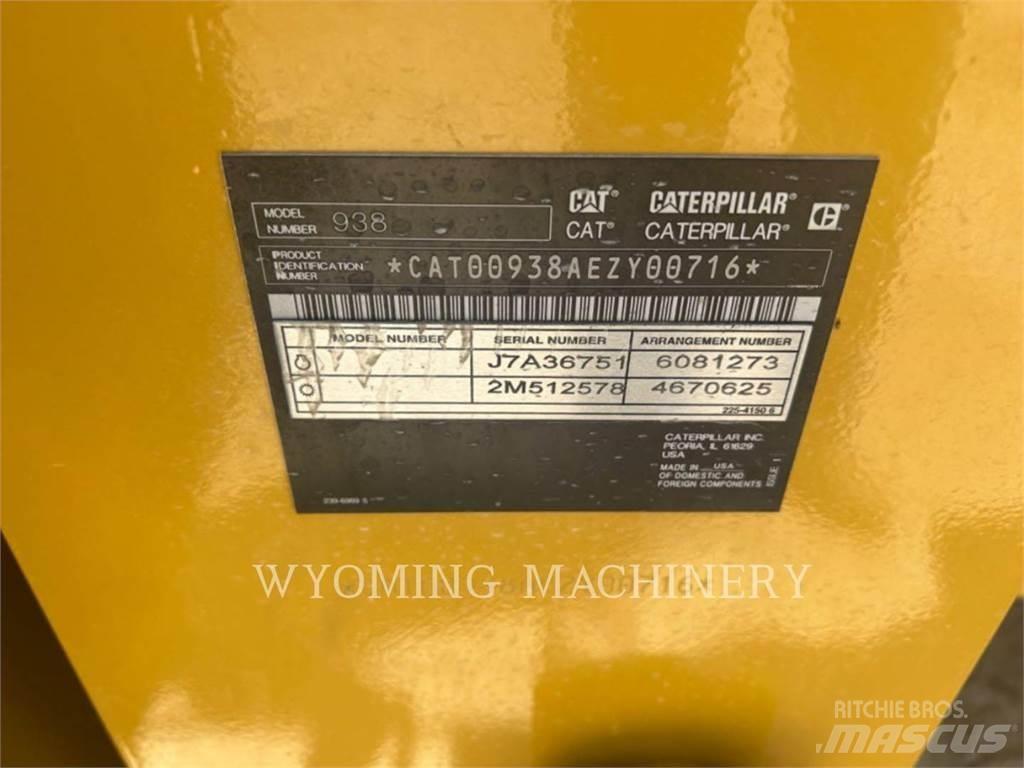 CAT 938 Kolesni nakladalci