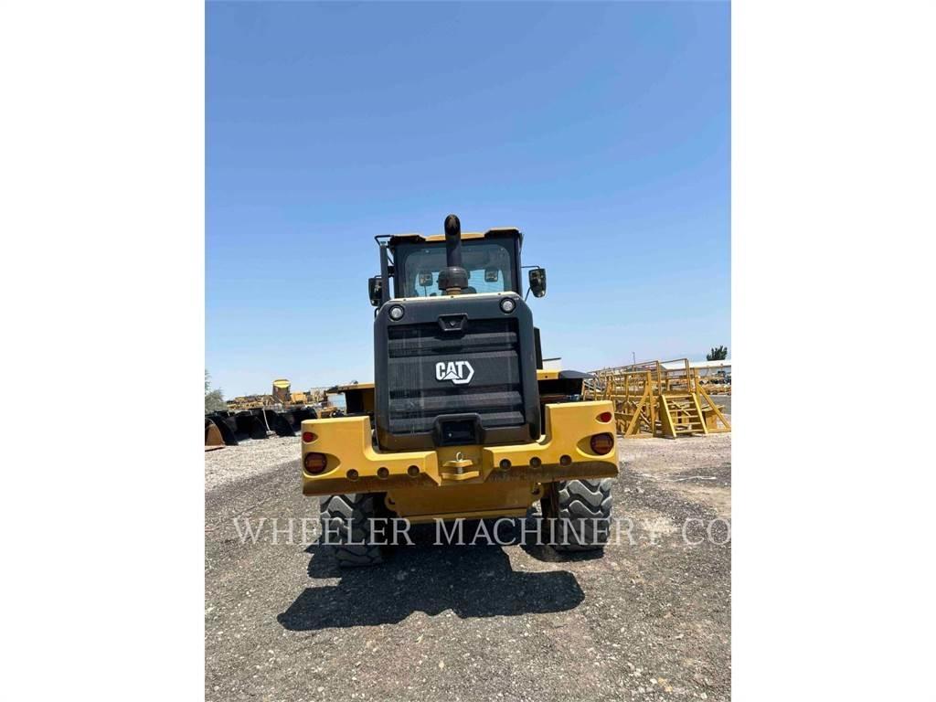 CAT 938 Kolesni nakladalci