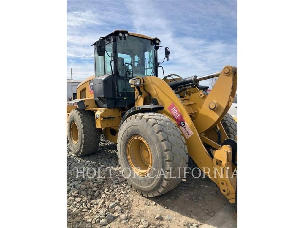 CAT 938 Kolesni nakladalci