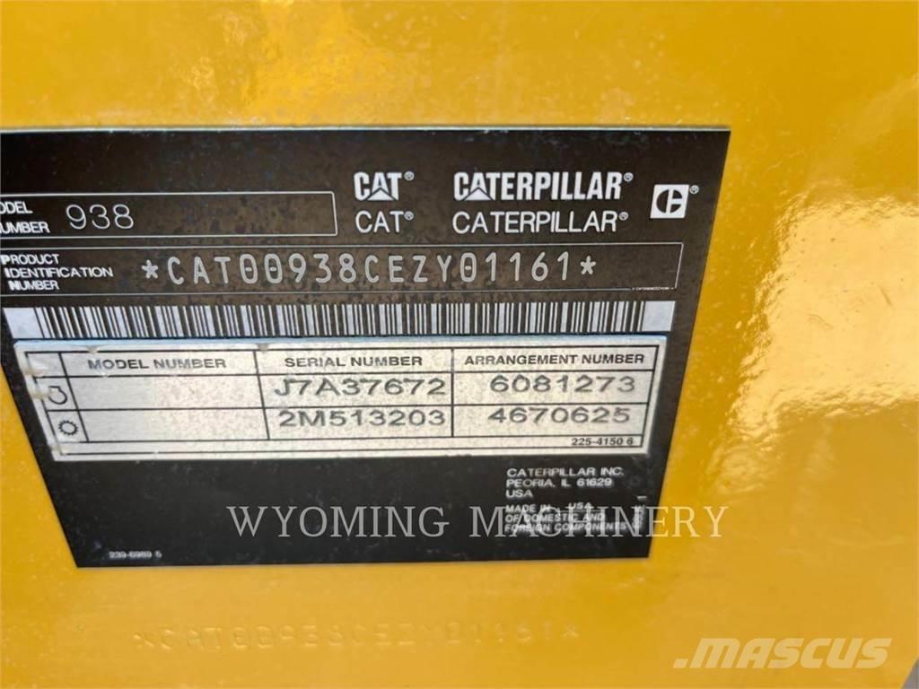 CAT 938 Kolesni nakladalci