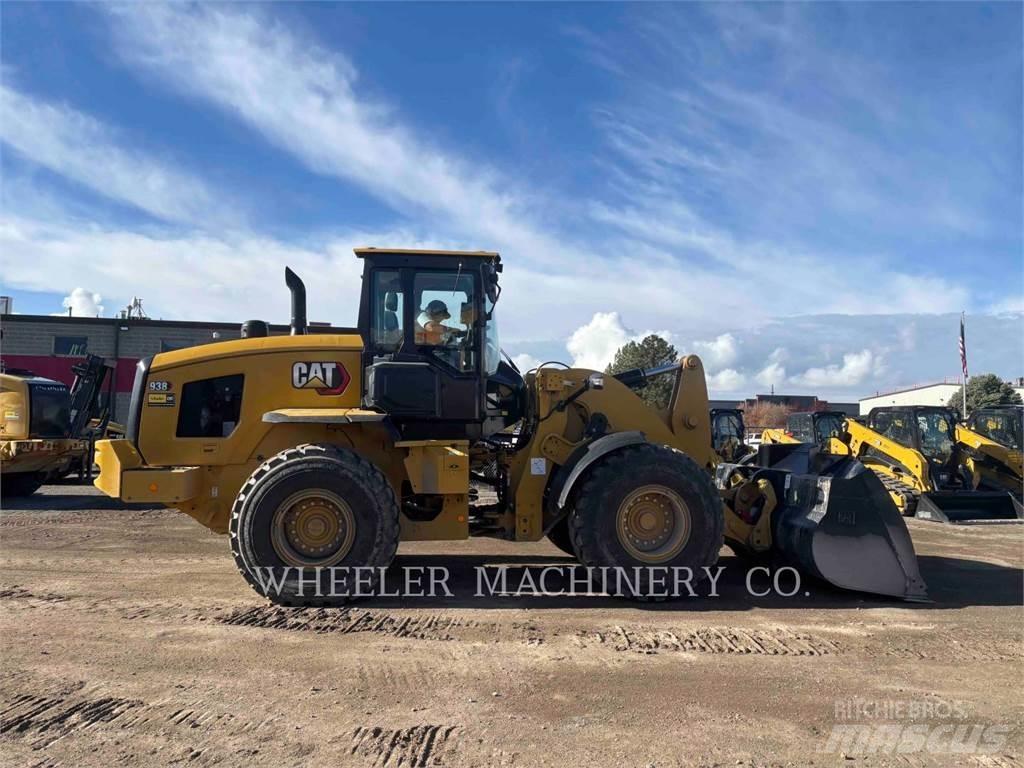 CAT 938 QC Kolesni nakladalci