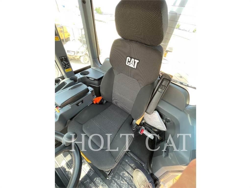 CAT 938 QC Kolesni nakladalci