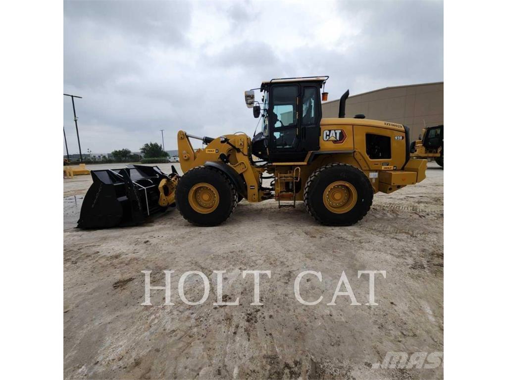 CAT 938 QC Kolesni nakladalci