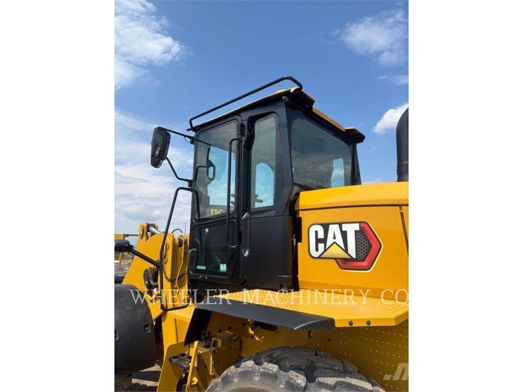 CAT 938 QC Kolesni nakladalci