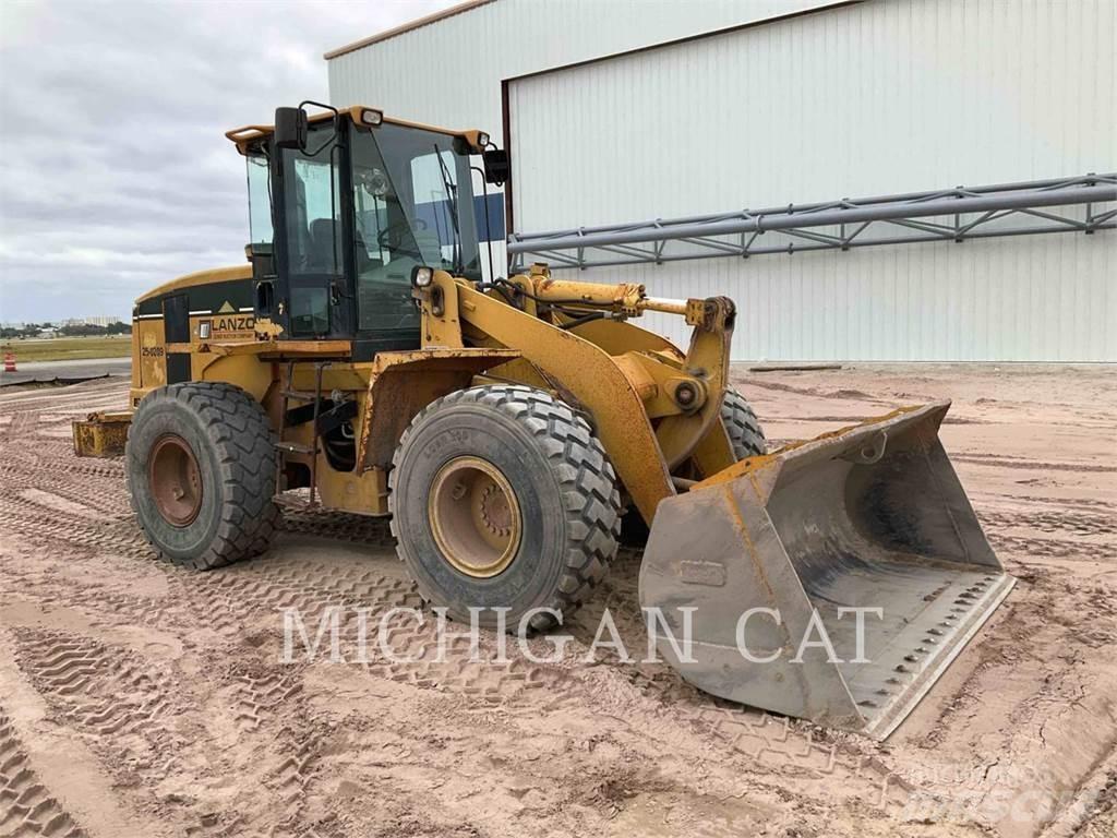 CAT 938G Kolesni nakladalci