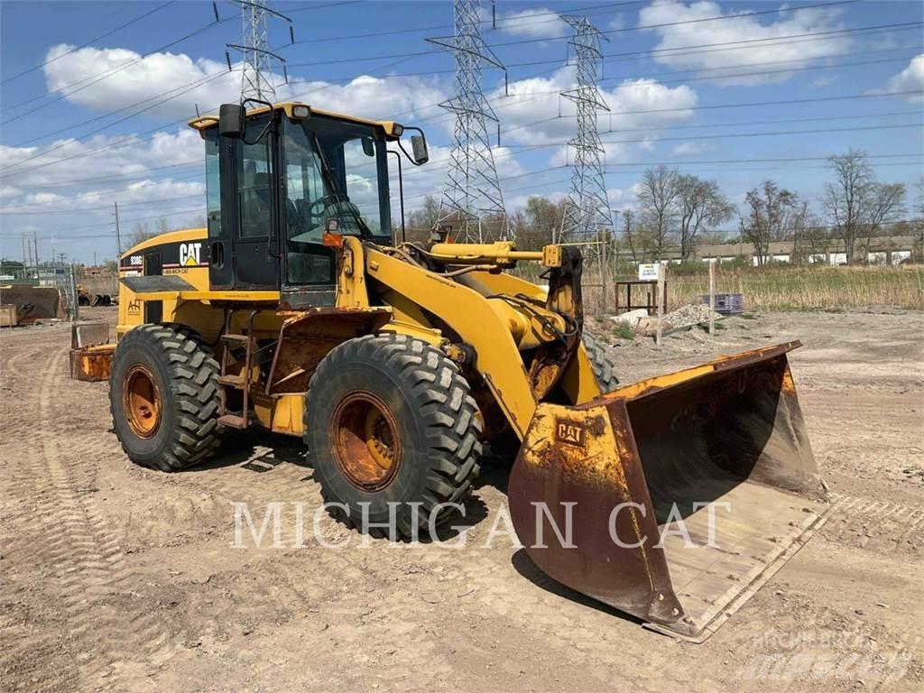 CAT 938G Kolesni nakladalci