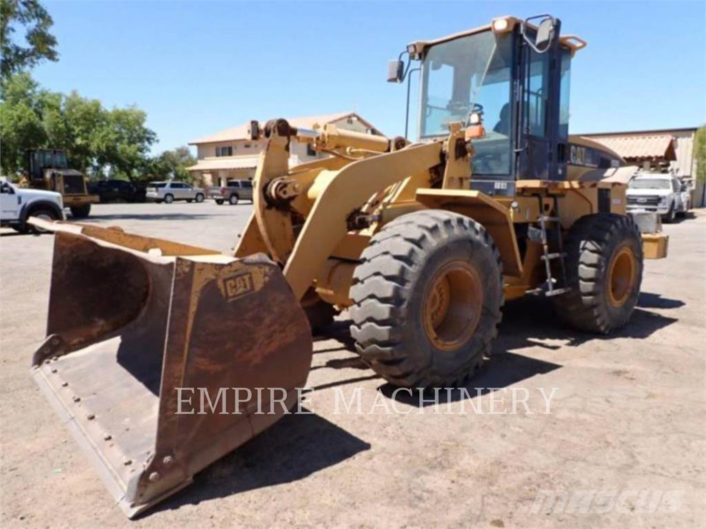 CAT 938G Kolesni nakladalci