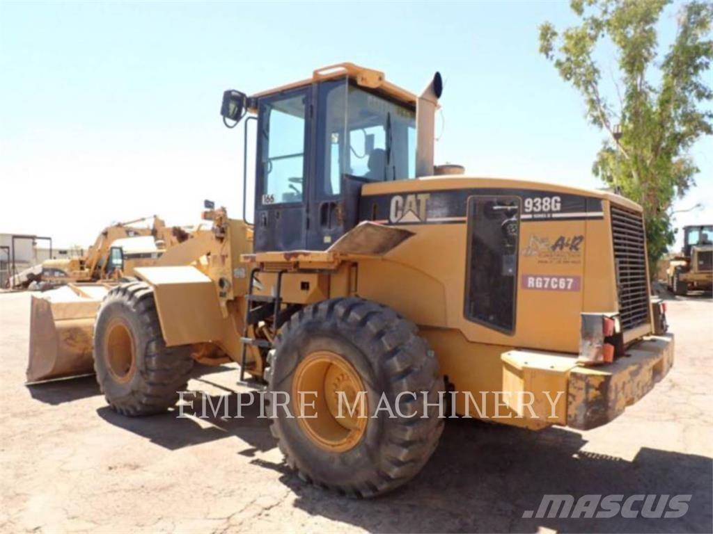 CAT 938G Kolesni nakladalci