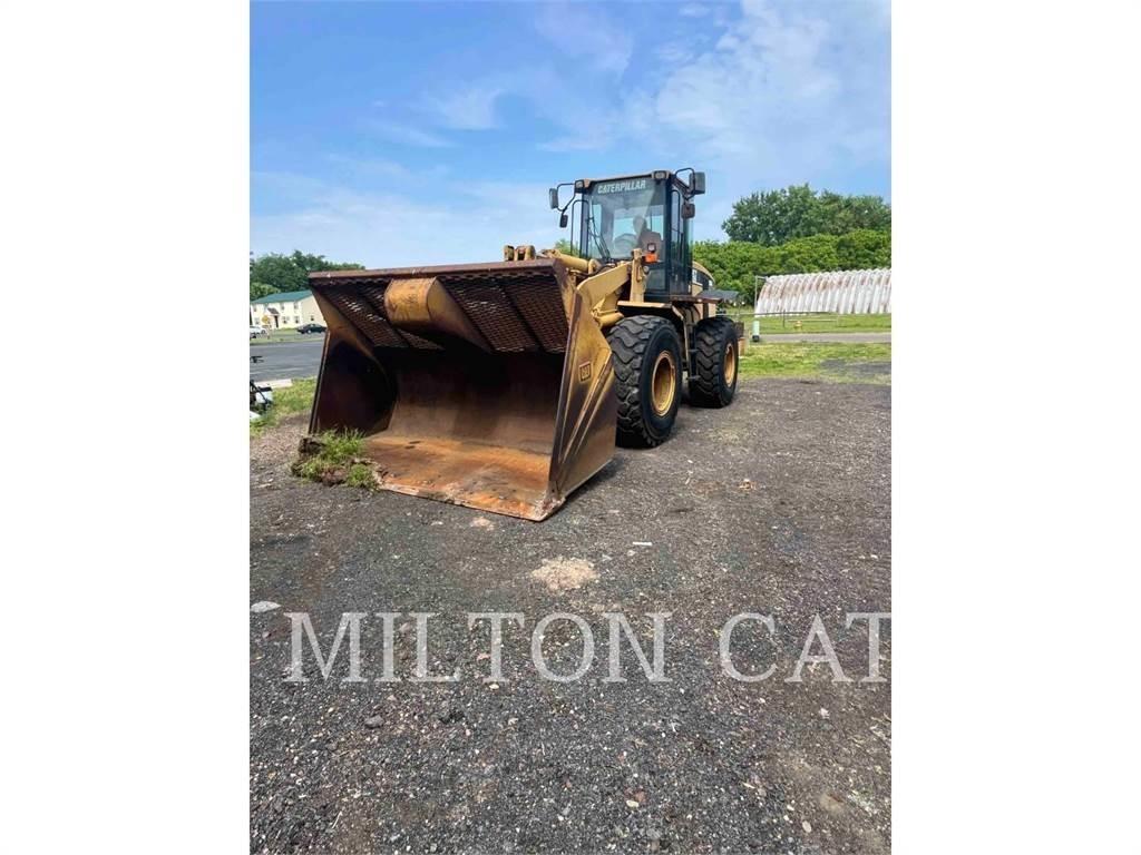 CAT 938GII Kolesni nakladalci