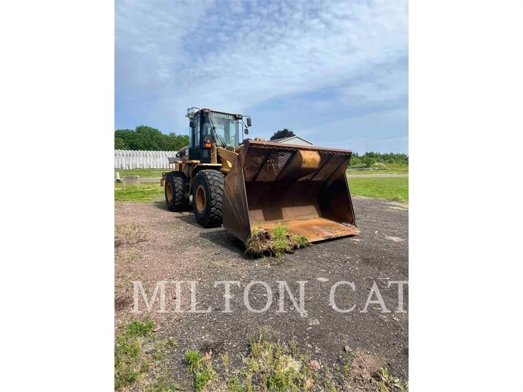 CAT 938GII Kolesni nakladalci