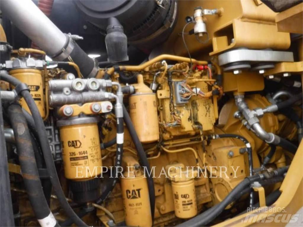 CAT 938H Kolesni nakladalci
