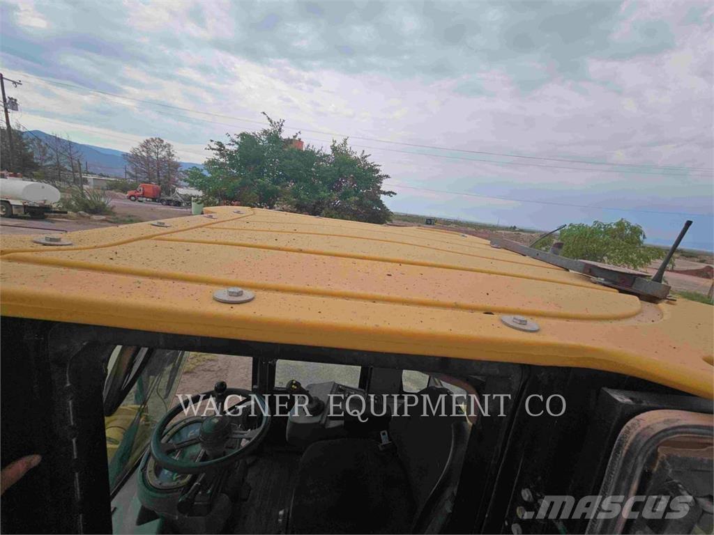 CAT 938H Kolesni nakladalci